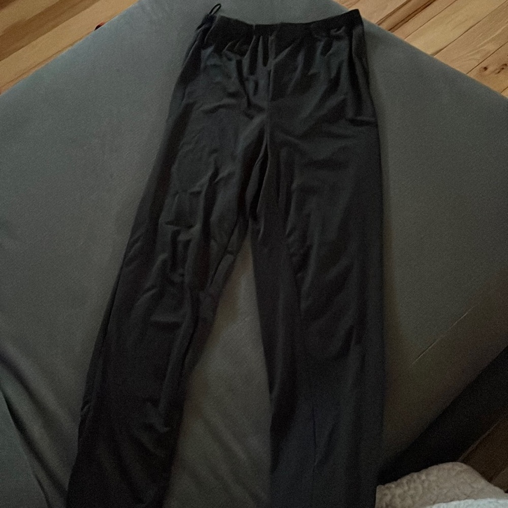 Black leggings